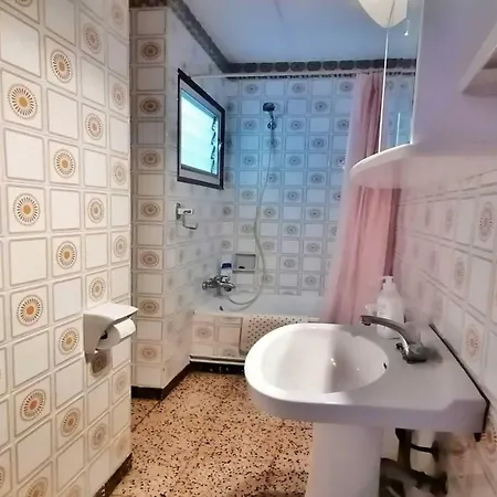 Apartamento La Terraza By Vacay L'Escala Appartement *